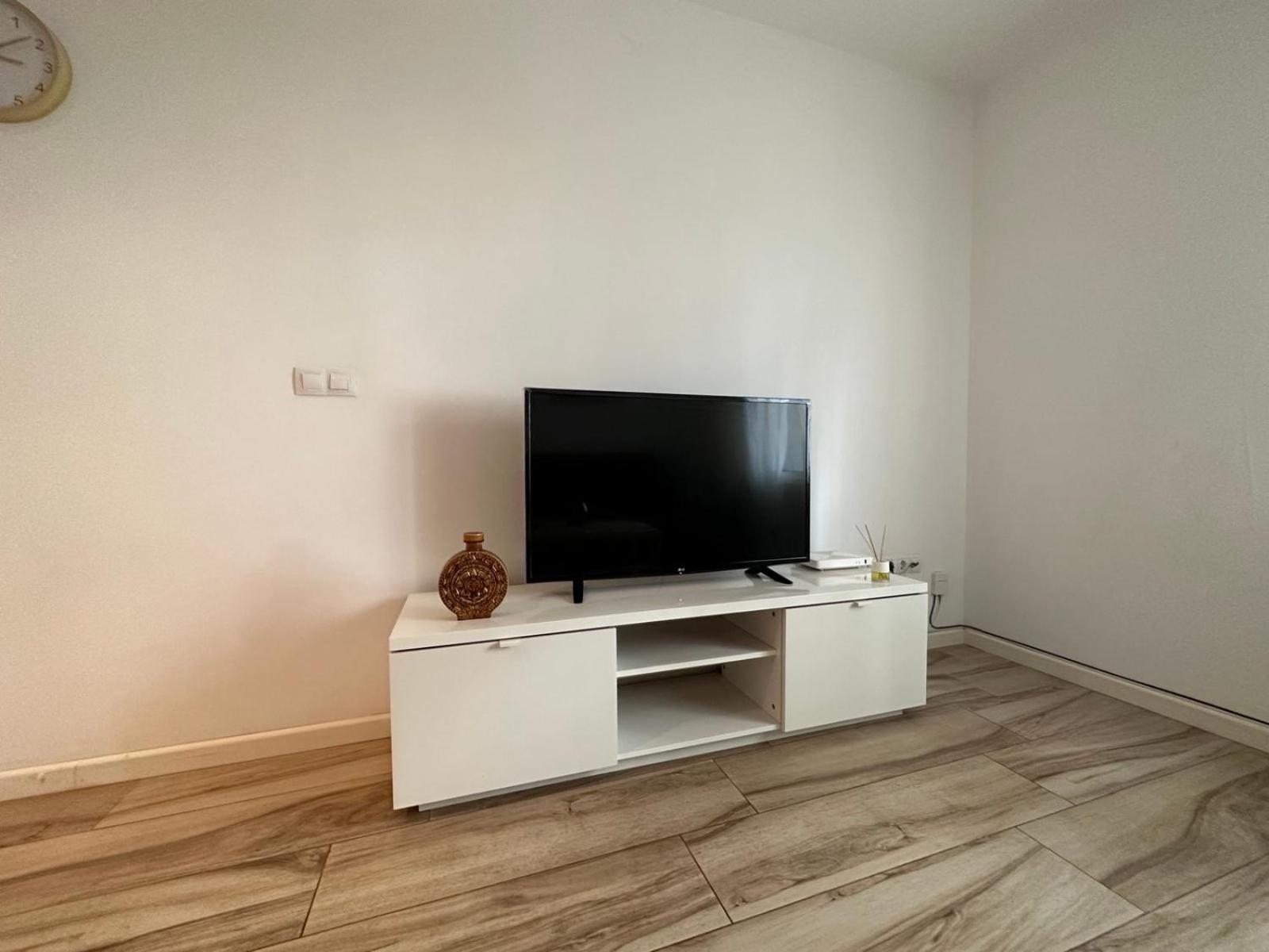 Carolinas Suit Apartment Аликанте Екстериор снимка